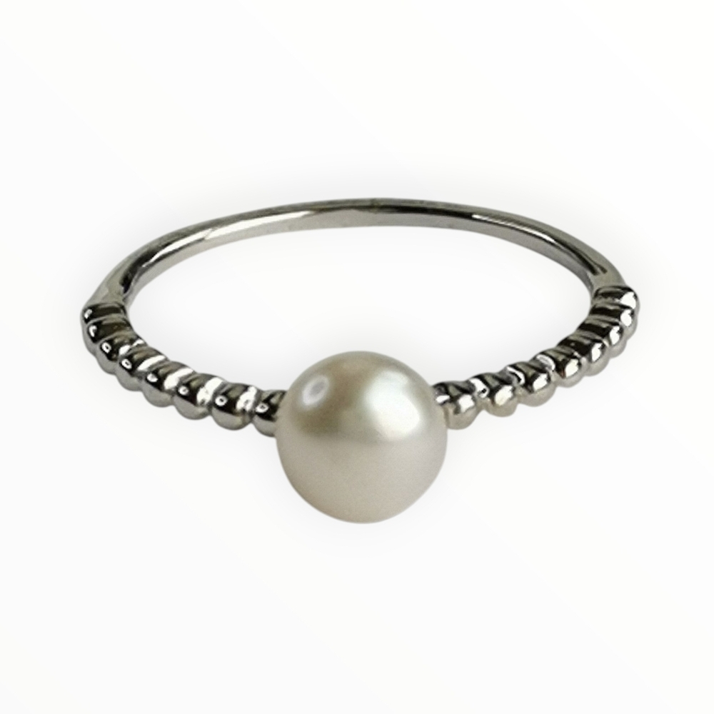White freshwater pearl ring Sterling Silver Size 7 🆕